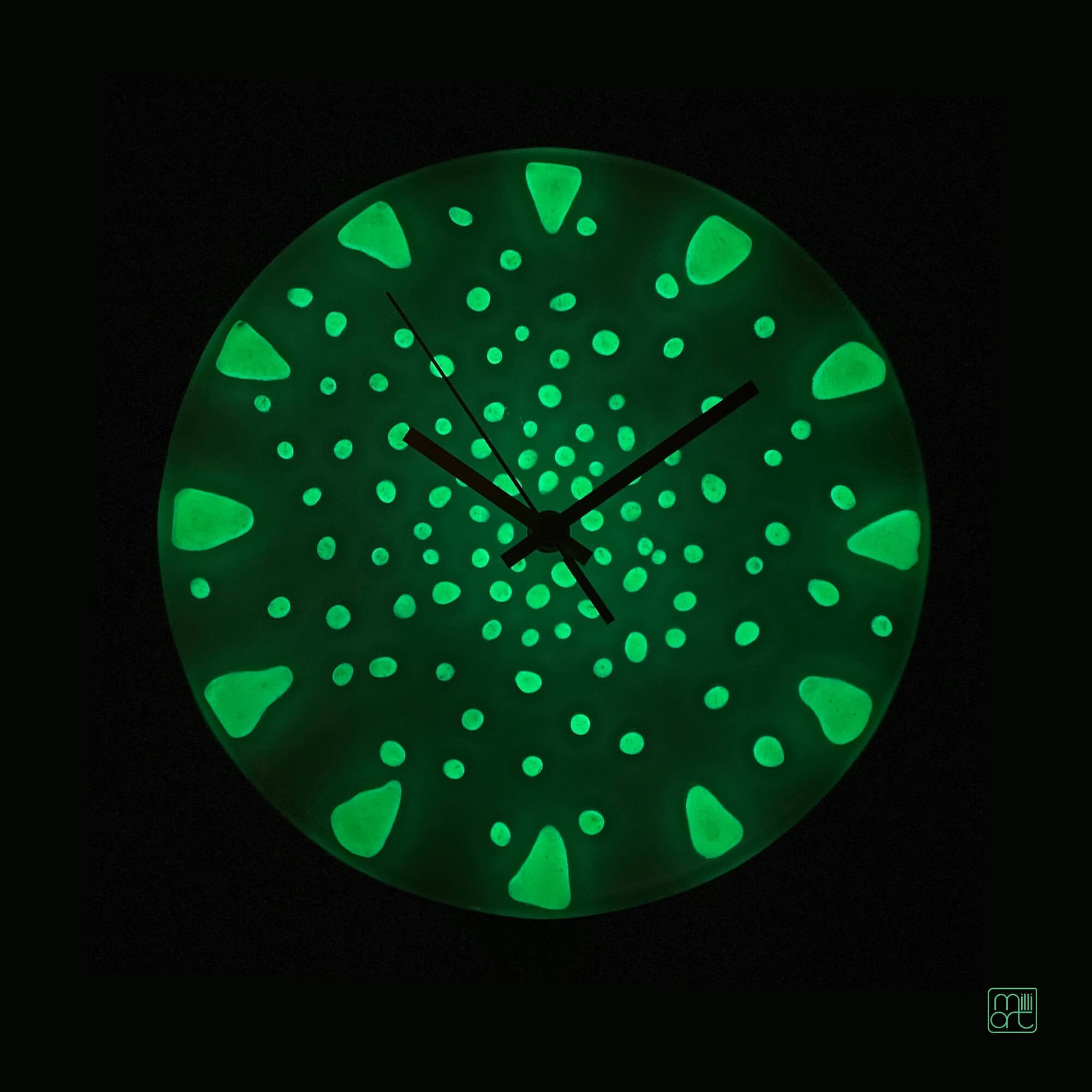 Clock, Glow in the Dark, Milliart Glass, White Green Dark